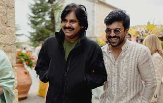 Pawan Kalyan outside.. Ram Nandan - SJ Surya in the movie