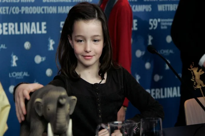 Beloved Child Star Sophie Nyweide Dies At Age 24 Beloved Child Star Sophie Nyweide Dies At Age 24