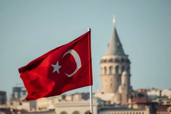 Turkey’s Largest City Shaken By 6.2 Magnitude Earthquake Turkey’s Largest City Shaken By 6.2 Magnitude Earthquake